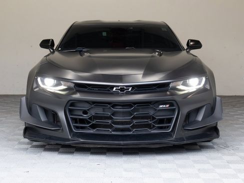 Used 2021 Chevrolet Camaro ZL1 image 4