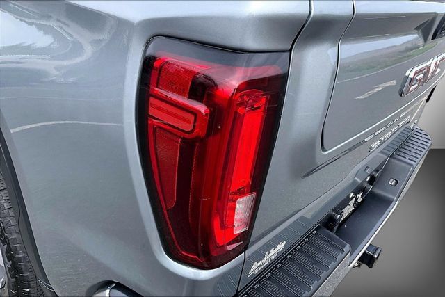 Used 2023 GMC Sierra 1500 SLT w/ SLT Premium Package AWD/4WD image 30