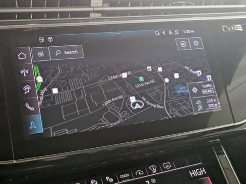 Used 2024 Audi Q8 Prestige w/ Prestige Package image 15