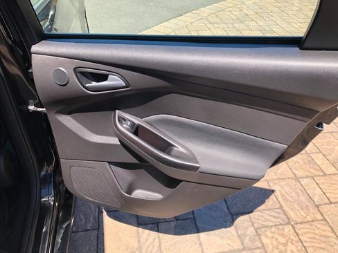 Used 2013 Ford Focus ST FWD image 36