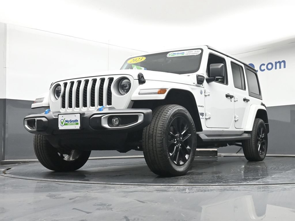 Used 2023 Jeep Wrangler Unlimited Sahara w/ Cold Weather Group AWD/4WD image 7