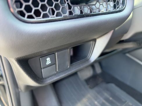Used 2025 Honda HR-V LX image 13