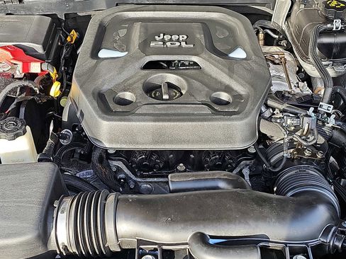 Used 2021 Jeep Wrangler Unlimited Sahara w/ Cold Weather Group image 30