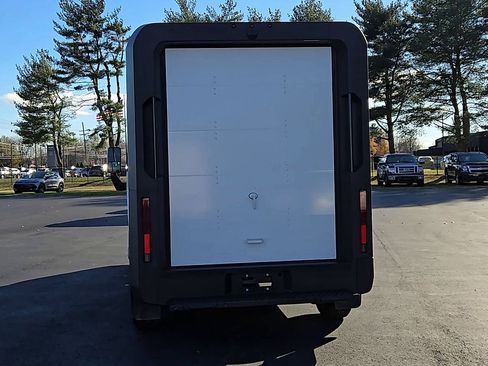 New 2025 Chevrolet Brightdrop 400 image 3