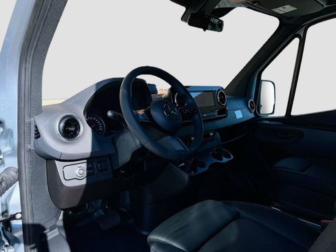 New 2025 Mercedes-Benz Sprinter 2500 image 10