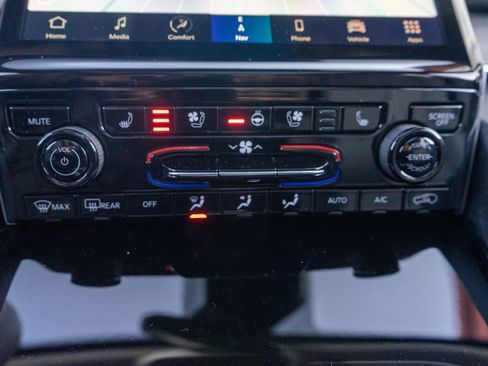 Used 2022 Jeep Grand Cherokee Limited 4xe w/ Luxury Tech Group II image 21