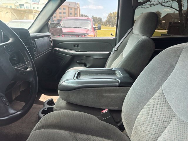 Used 2004 Chevrolet Silverado 2500 LS RWD image 11