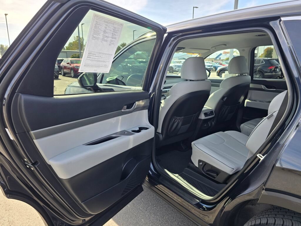 Used 2024 Hyundai Palisade SEL AWD/4WD image 17
