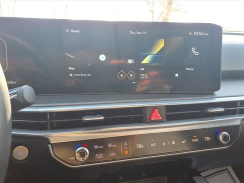 Used 2025 Kia Sorento SX Prestige image 16