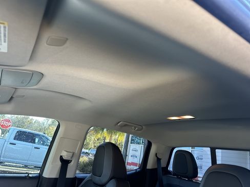 Used 2022 Chevrolet Colorado Z71 image 12