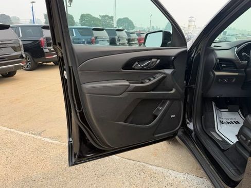 Used 2023 Chevrolet Traverse RS w/ LPO, Floor Liner Package AWD/4WD image 38