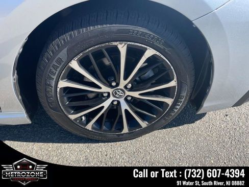 Used 2021 Toyota Camry SE FWD image 20