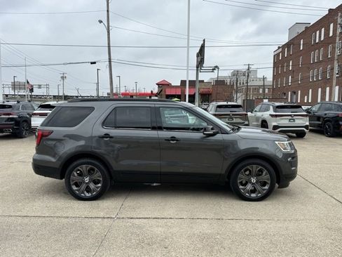 Used 2018 Ford Explorer Sport w/ Equipment Group 401A image 6