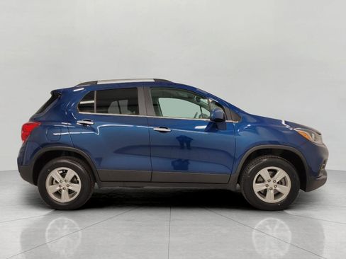 Used 2019 Chevrolet Trax LT w/ LT Convenience Package image 11