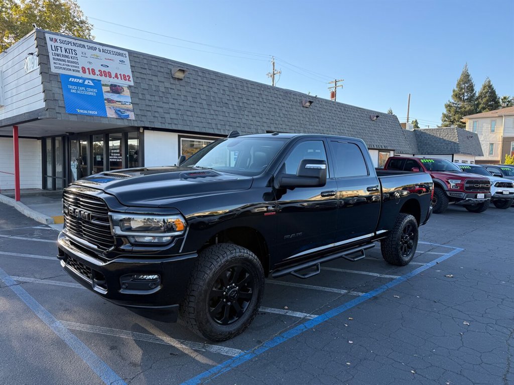 Used 2023 RAM 2500 Laramie AWD/4WD image 1