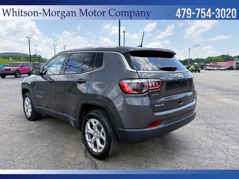 Used 2024 Jeep Compass Sport AWD/4WD image 8
