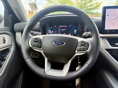 Used 2026 Ford Explorer Active w/ Active Comfort Package RWD image 20