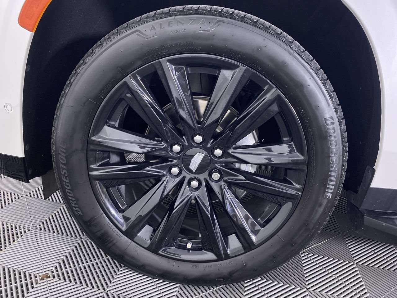 Certified 2022 Cadillac Escalade Sport Platinum AWD/4WD image 17