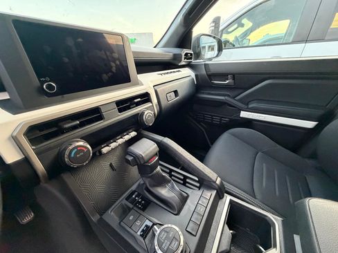 Used 2024 Toyota Tacoma TRD Sport image 10