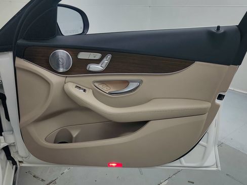 Used 2019 Mercedes-Benz C 300 4MATIC Sedan image 29