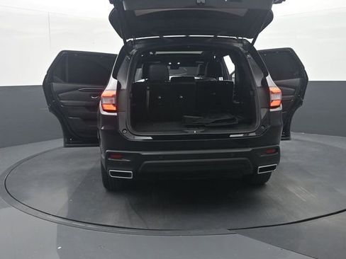 Used 2025 Honda Pilot Black Edition image 40