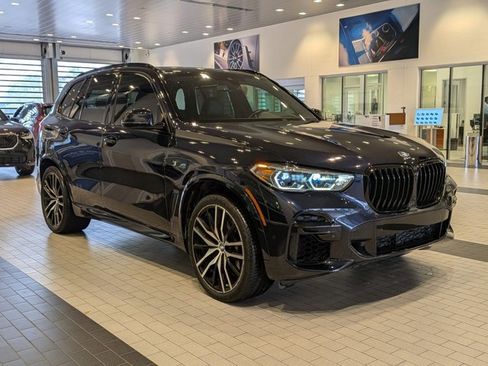 Used 2022 BMW X5 sDrive40i w/ M Sport Package image 3
