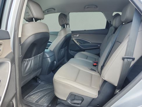 Used 2014 Hyundai Santa Fe GLS FWD image 14