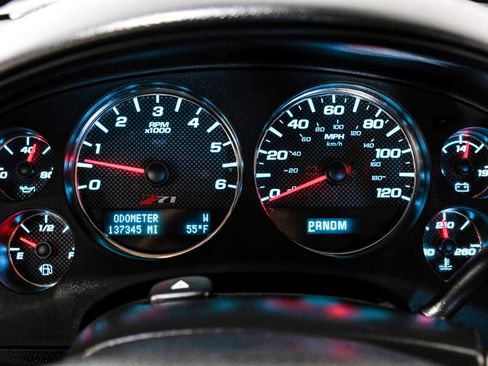 Used 2013 Chevrolet Avalanche LT w/ Suspension Package, Off-Road image 22