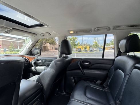 Used 2019 INFINITI QX80 Luxe w/ Proassist Package RWD image 8