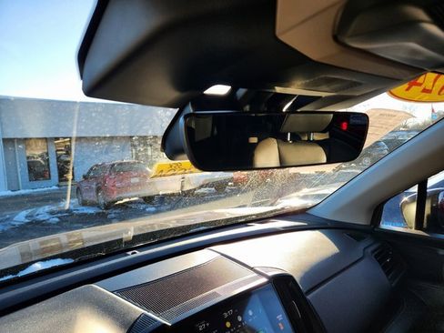 Used 2024 Subaru Ascent Onyx Edition image 14