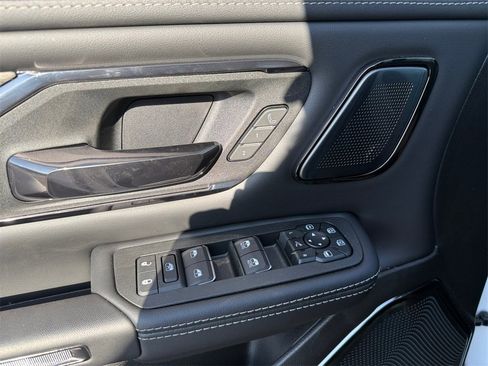 New 2025 RAM 1500 Limited image 19