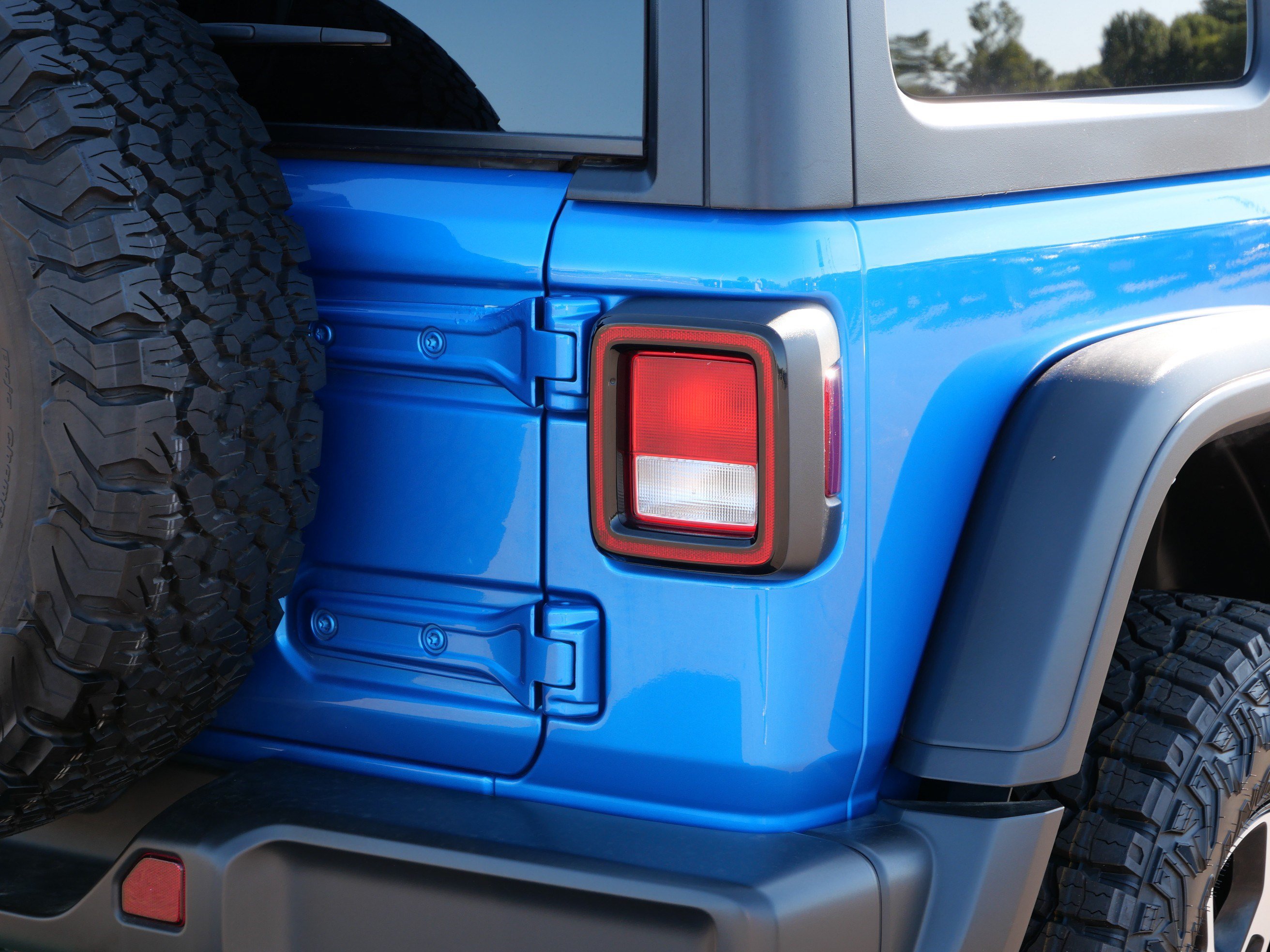 Used 2022 Jeep Wrangler Unlimited Rubicon AWD/4WD image 17