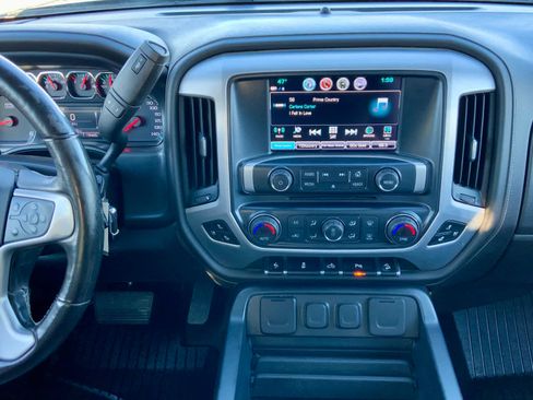 Used 2018 GMC Sierra 1500 SLT w/ SLT Preferred Package image 41