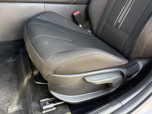 Certified 2022 Hyundai Elantra SEL image 12