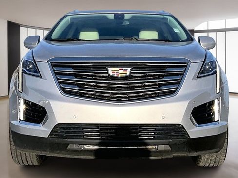 Used 2017 Cadillac XT5 Premium Luxury image 3