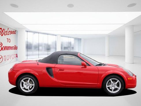 Used 2000 Toyota MR2 image 5