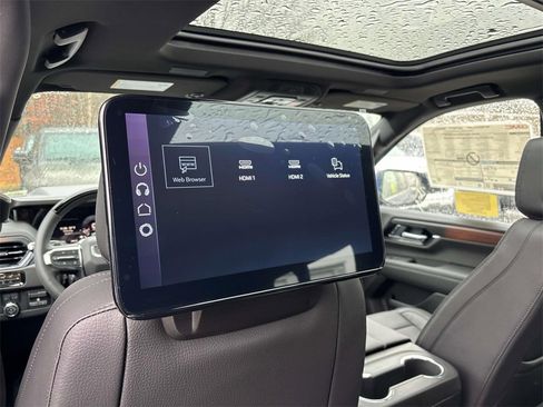 New 2026 GMC Yukon XL Denali w/ Advanced Technology Package image 7