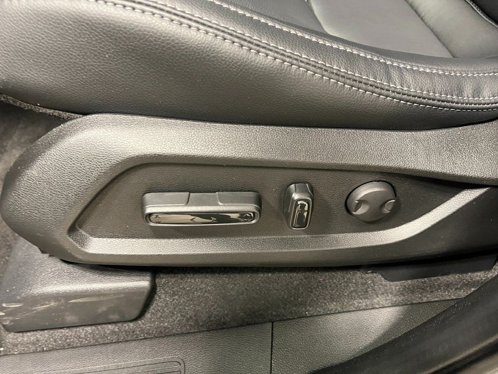 Used 2025 Honda Pilot EX-L image 14