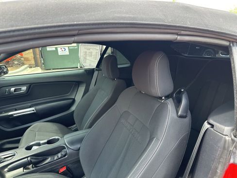 Used 2020 Ford Mustang Convertible image 21