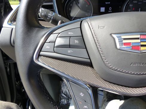 Used 2021 Cadillac XT5 Sportv w/ Platinum Package AWD/4WD image 28