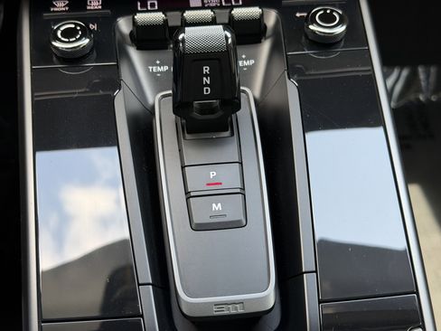 Certified 2021 Porsche 911 Carrera 4S AWD/4WD image 25