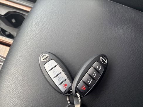 Used 2024 Nissan Armada SL w/ Captain's Chairs Package image 29