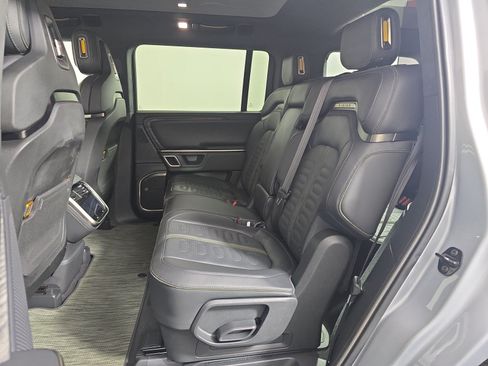 Used 2024 Rivian R1S Adventure AWD/4WD image 21