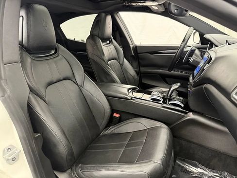 Used 2019 Maserati Ghibli S GranSport RWD image 26