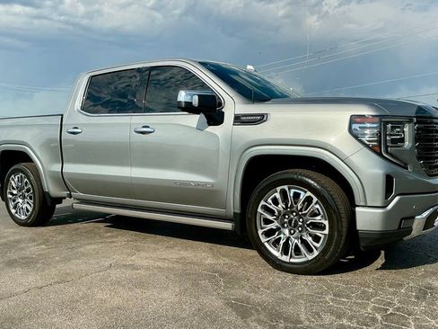 Used 2024 GMC Sierra 1500 Denali Ultimate AWD/4WD image 7