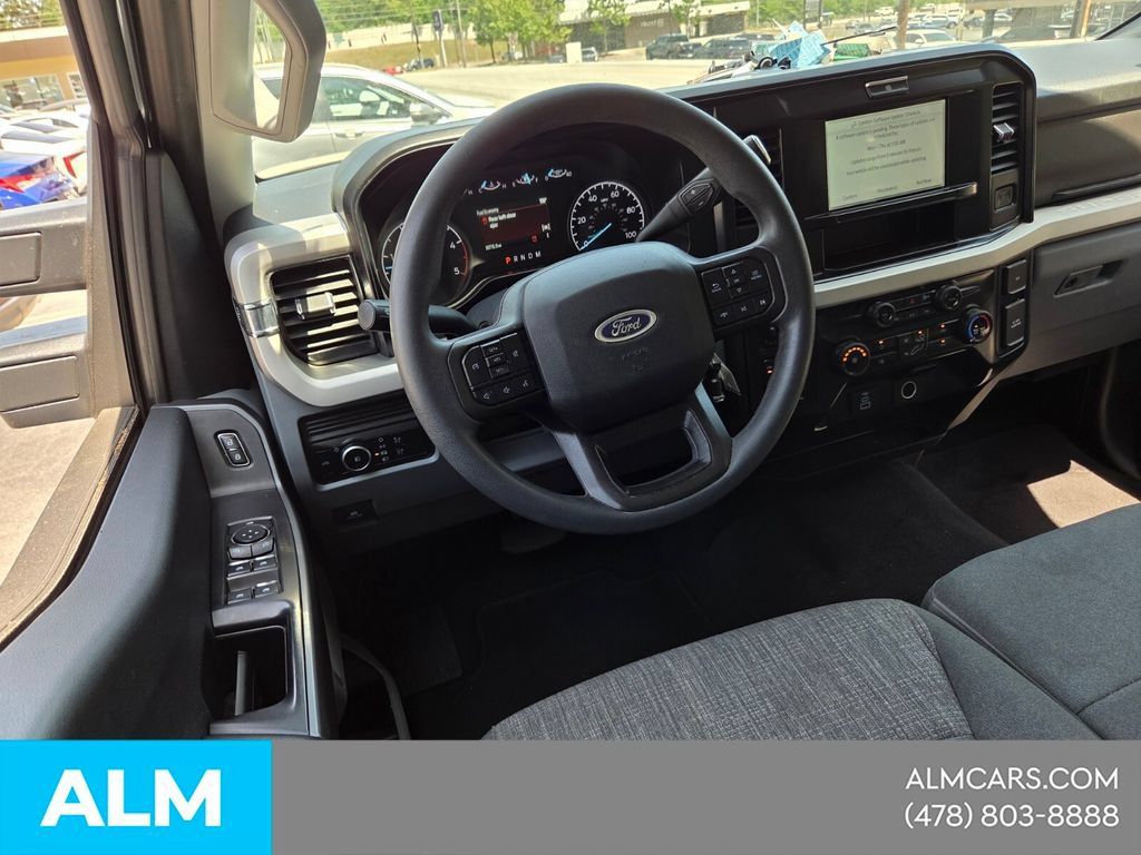 Used 2025 Ford F350 XLT AWD/4WD image 7