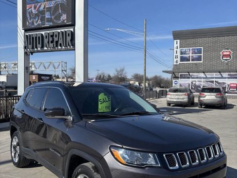 Used 2018 Jeep Compass Limited AWD/4WD image 1