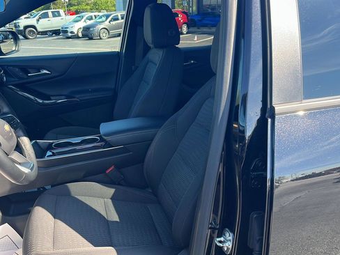 Used 2025 Chevrolet Equinox LT image 18