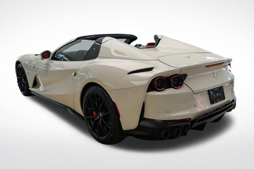 Used 2021 Ferrari 812 GTS RWD image 3