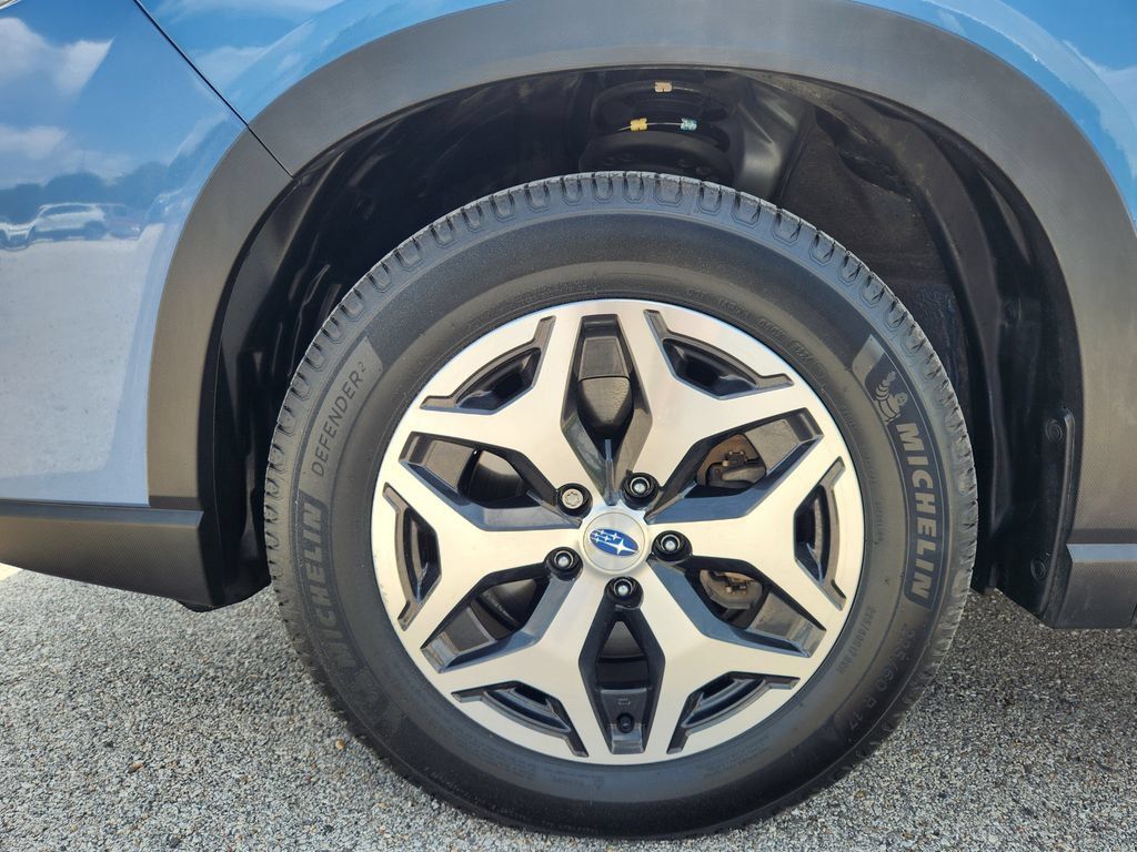 Used 2020 Subaru Forester Premium AWD/4WD image 7